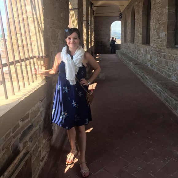 Meet your Posher, Lisa - Picture 1 of 1